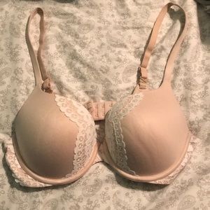 EUC Victoria’s Secret Beige Push Up Bra 36C